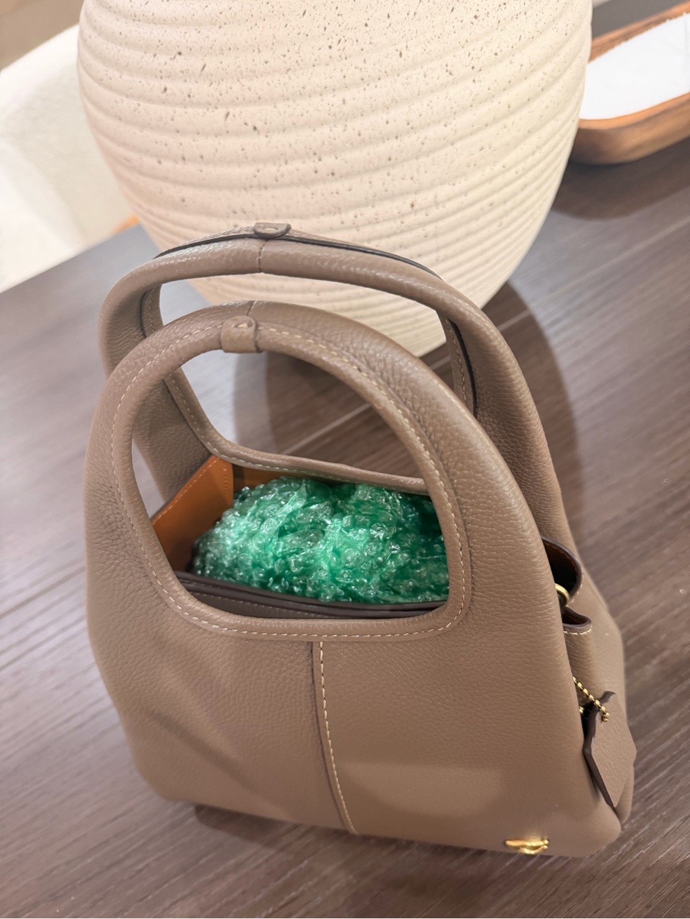 Coach Lana Shoulder Bag 23 - Picture 6 of 11